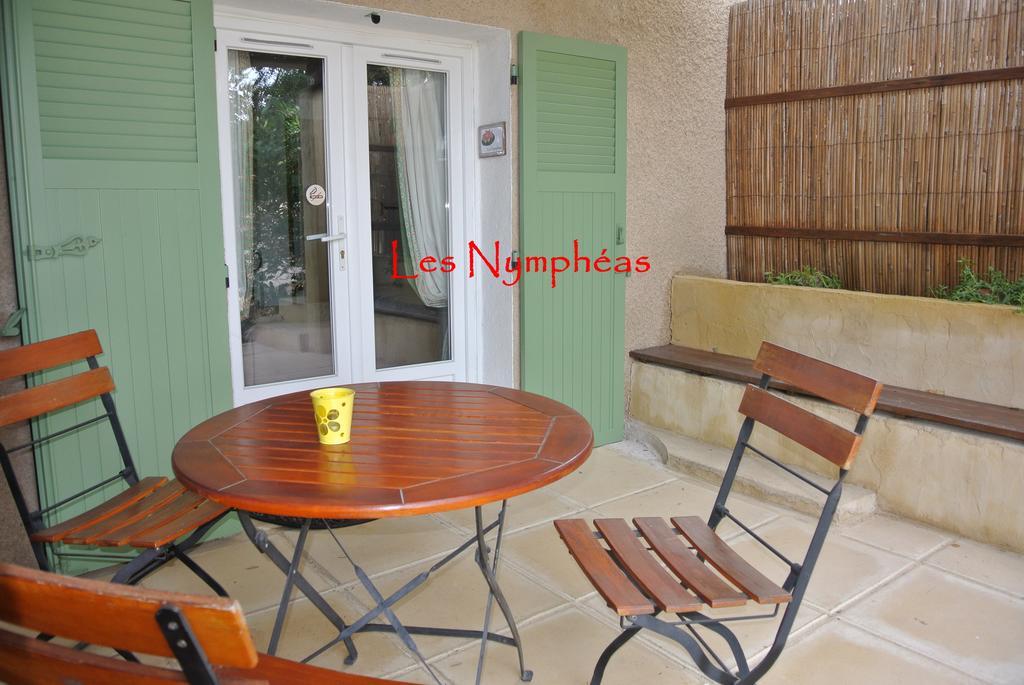 Bed and Breakfast La Vieille Bastide Flayosc Exterior foto