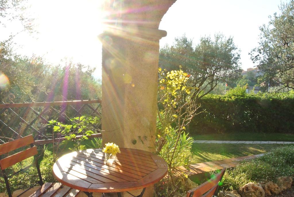 Bed and Breakfast La Vieille Bastide Flayosc Exterior foto