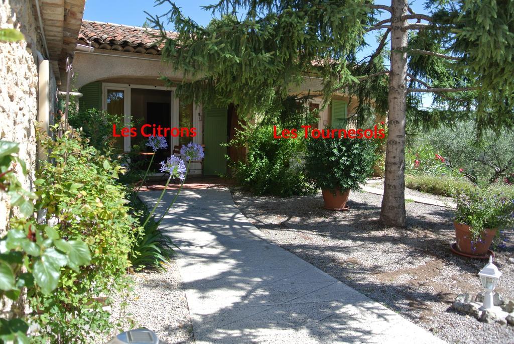 Bed and Breakfast La Vieille Bastide Flayosc Exterior foto