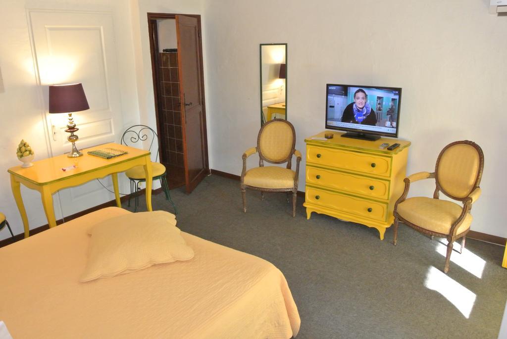 Bed and Breakfast La Vieille Bastide Flayosc Exterior foto