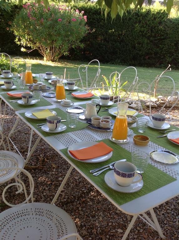 Bed and Breakfast La Vieille Bastide Flayosc Exterior foto