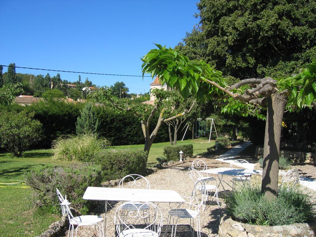 Bed and Breakfast La Vieille Bastide Flayosc Exterior foto