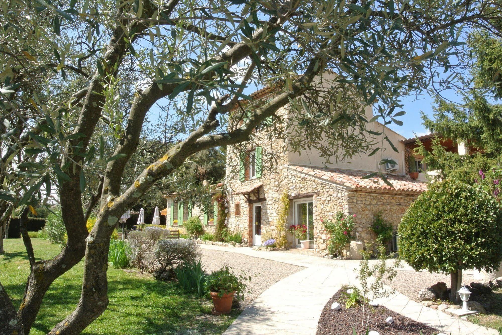 Bed and Breakfast La Vieille Bastide Flayosc Exterior foto