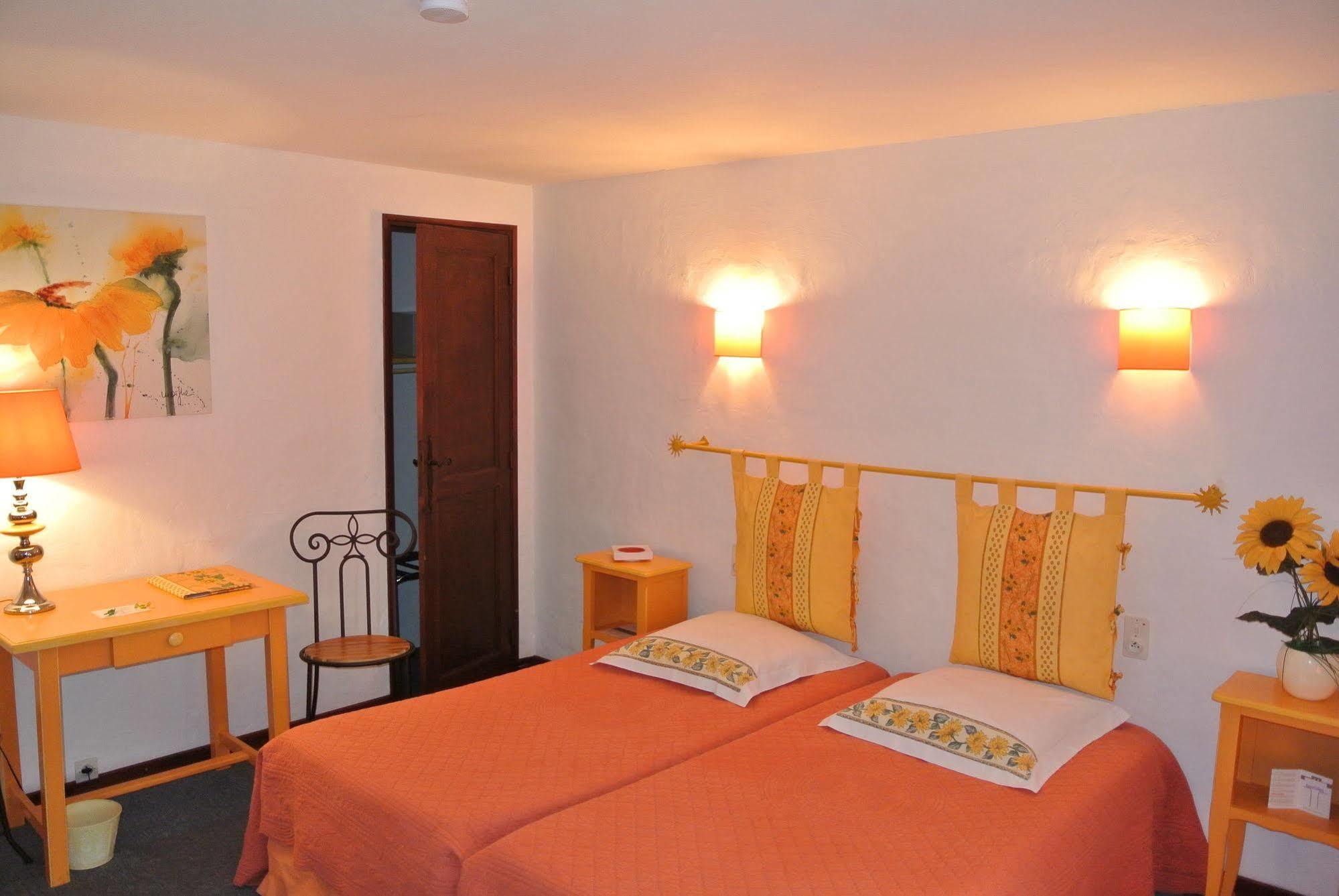 Bed and Breakfast La Vieille Bastide Flayosc Exterior foto