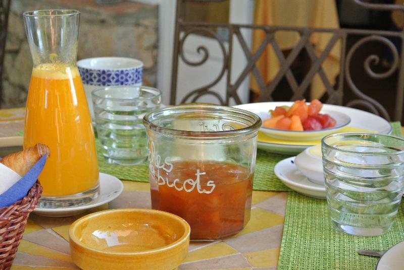 Bed and Breakfast La Vieille Bastide Flayosc Exterior foto